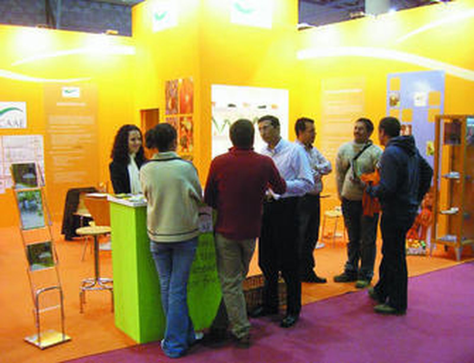 Stand de la asociación CAAE durante su participación en Expoagro.