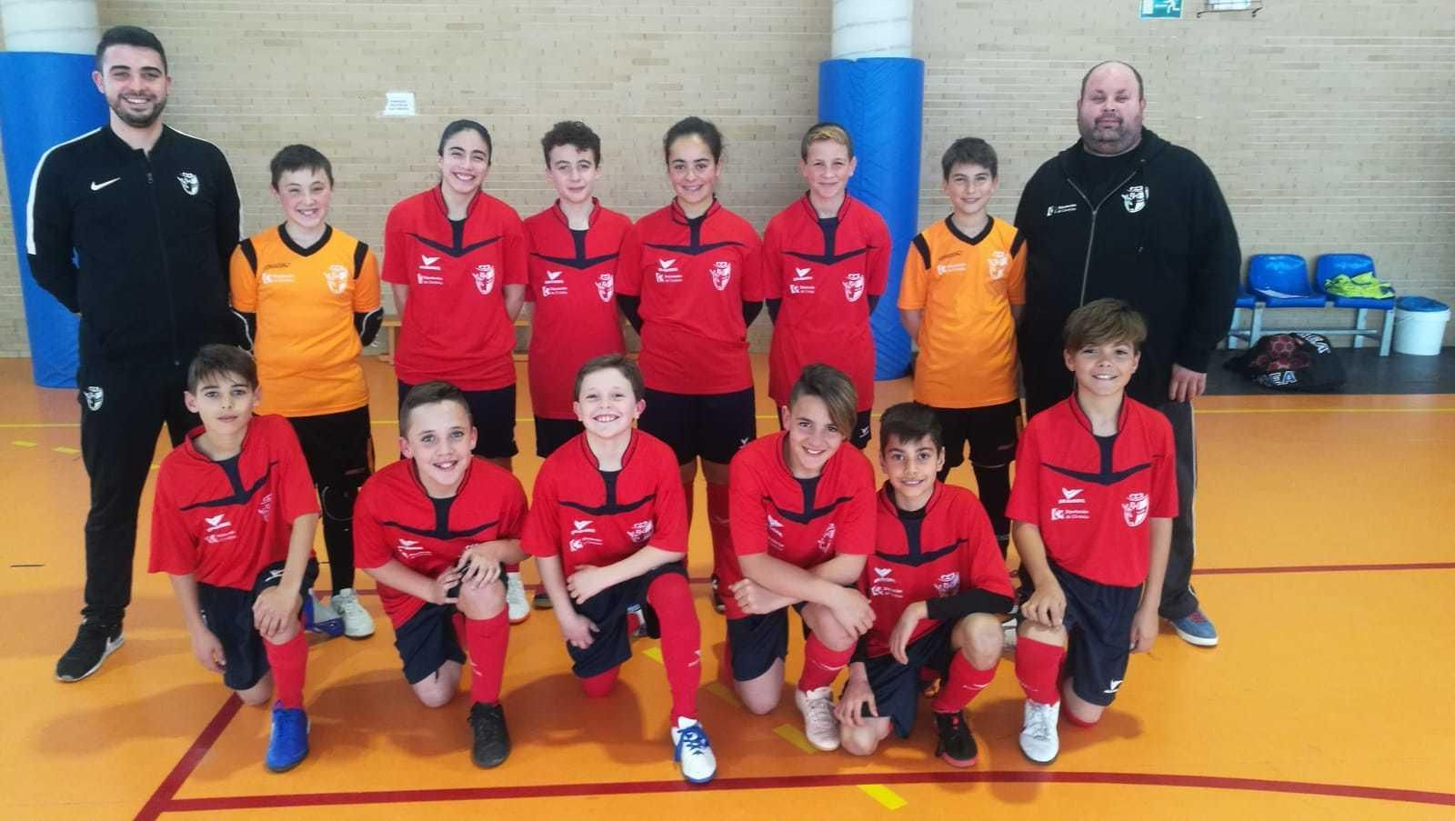 Jugadores y cuerpo técnico del combinado provincial alevín de Fútbol Sala.