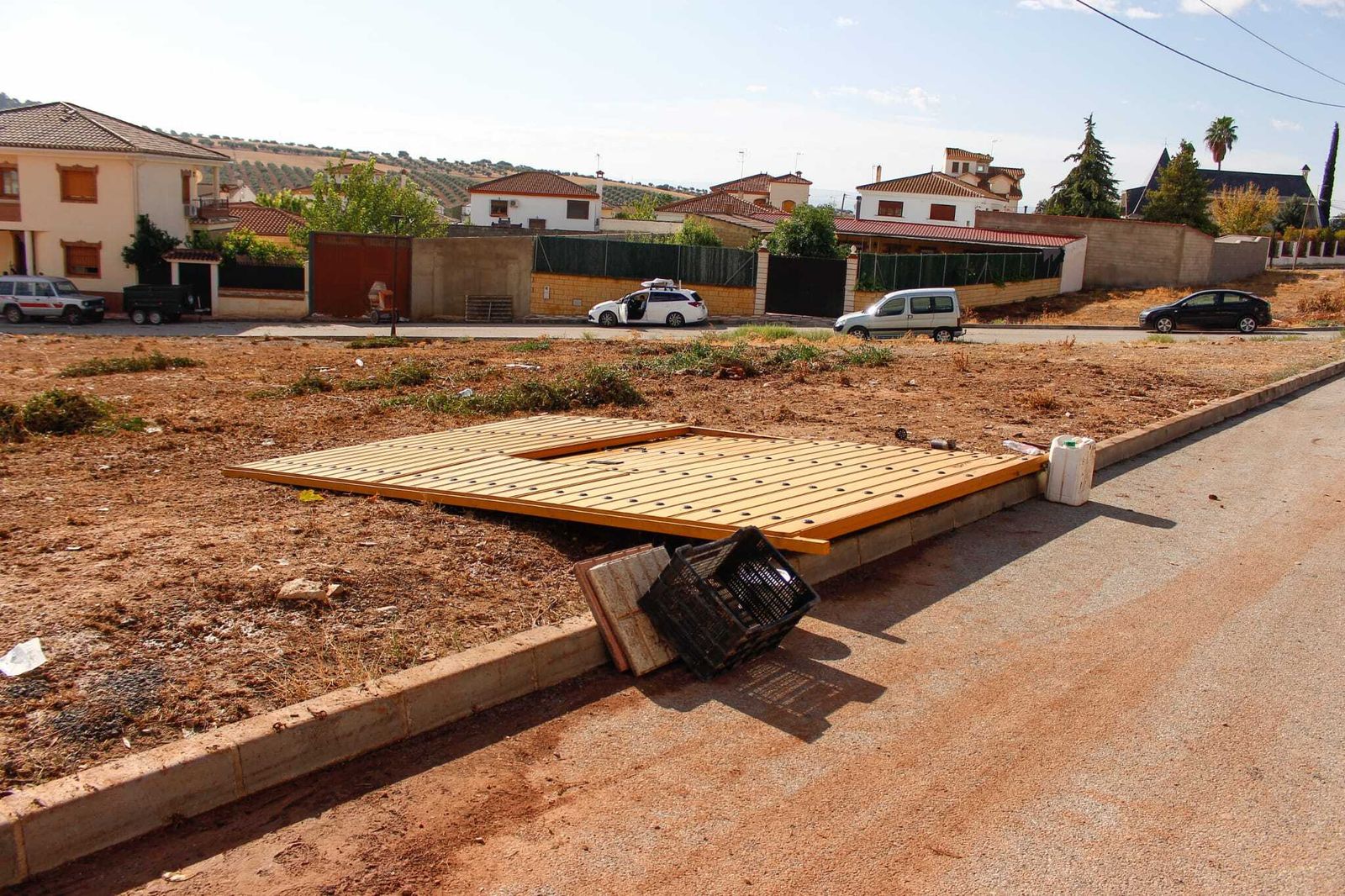Fotos: la familia que tuvo que salir de su casa buceando por la tormenta en Granada