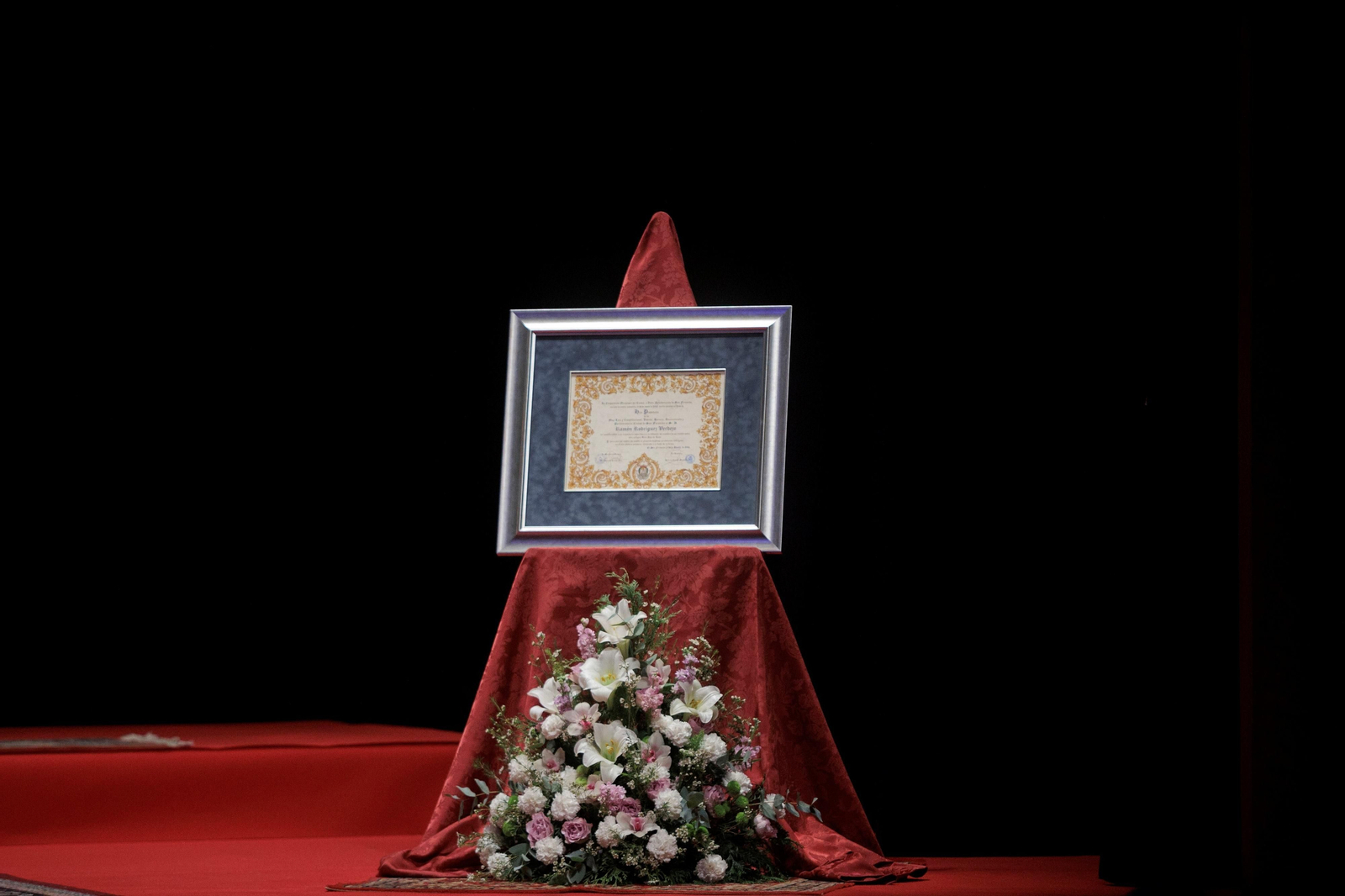 Las imágenes de la entrega del título de Hijo Predilecto de San Fernando a Monchi.