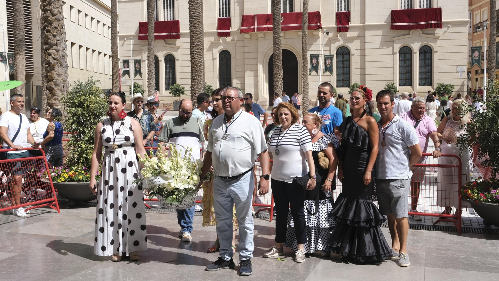 Ofrenda floral a la Virgen del Mar en la Feria de Almería 2024, en imágenes