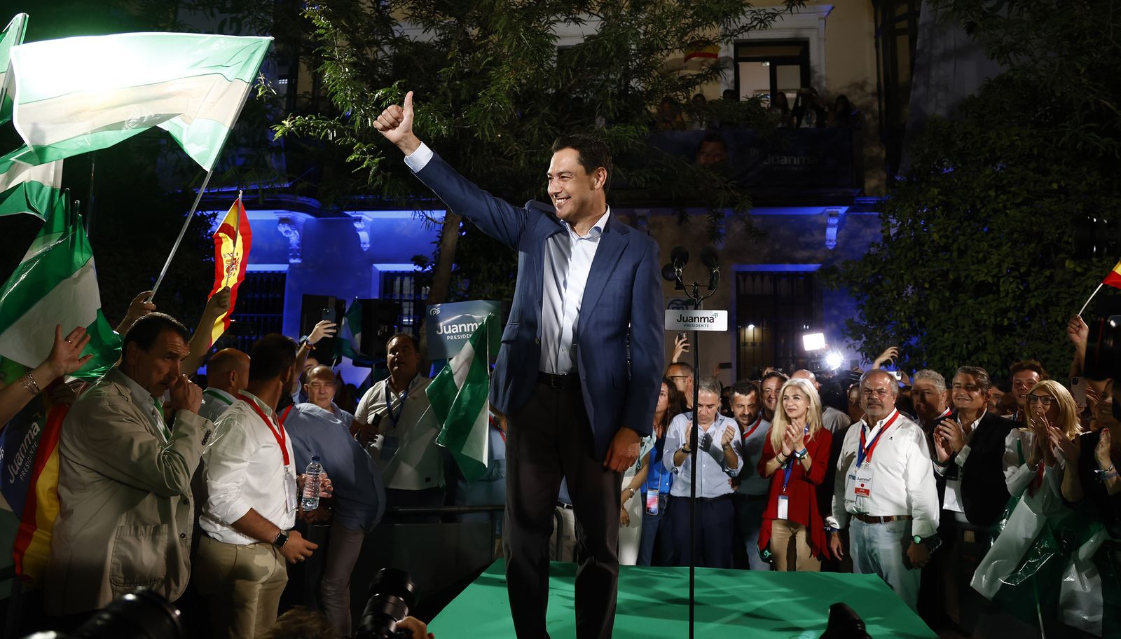 El triunfo de Juanma Moreno, en imágenes