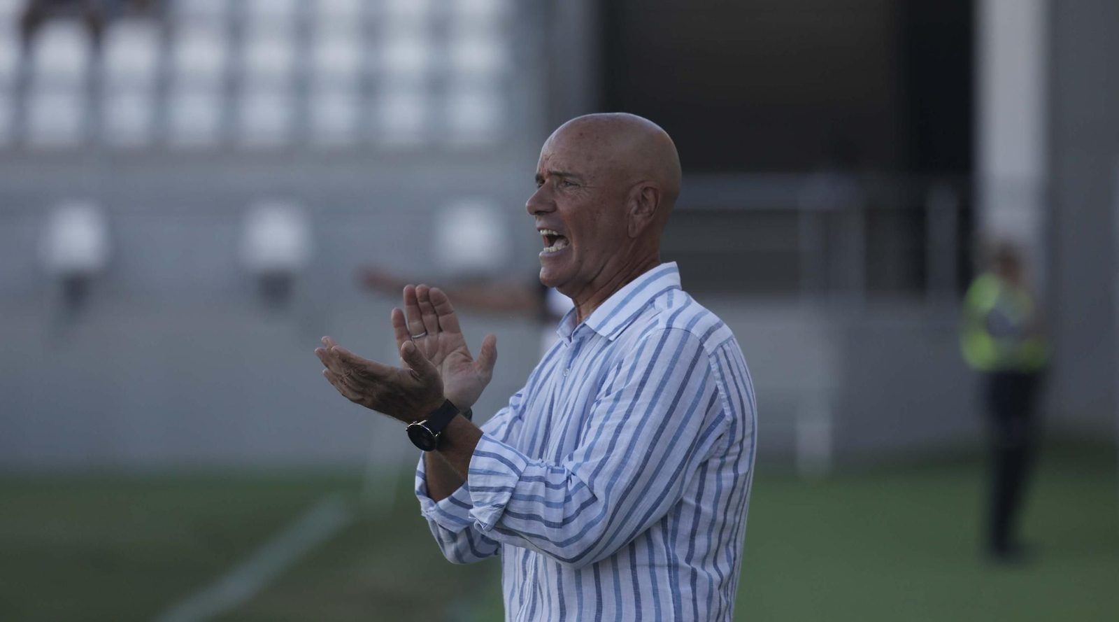 Las fotos del Balona - Estepona de pretemporada en el Ciudad de La Línea (1-1)