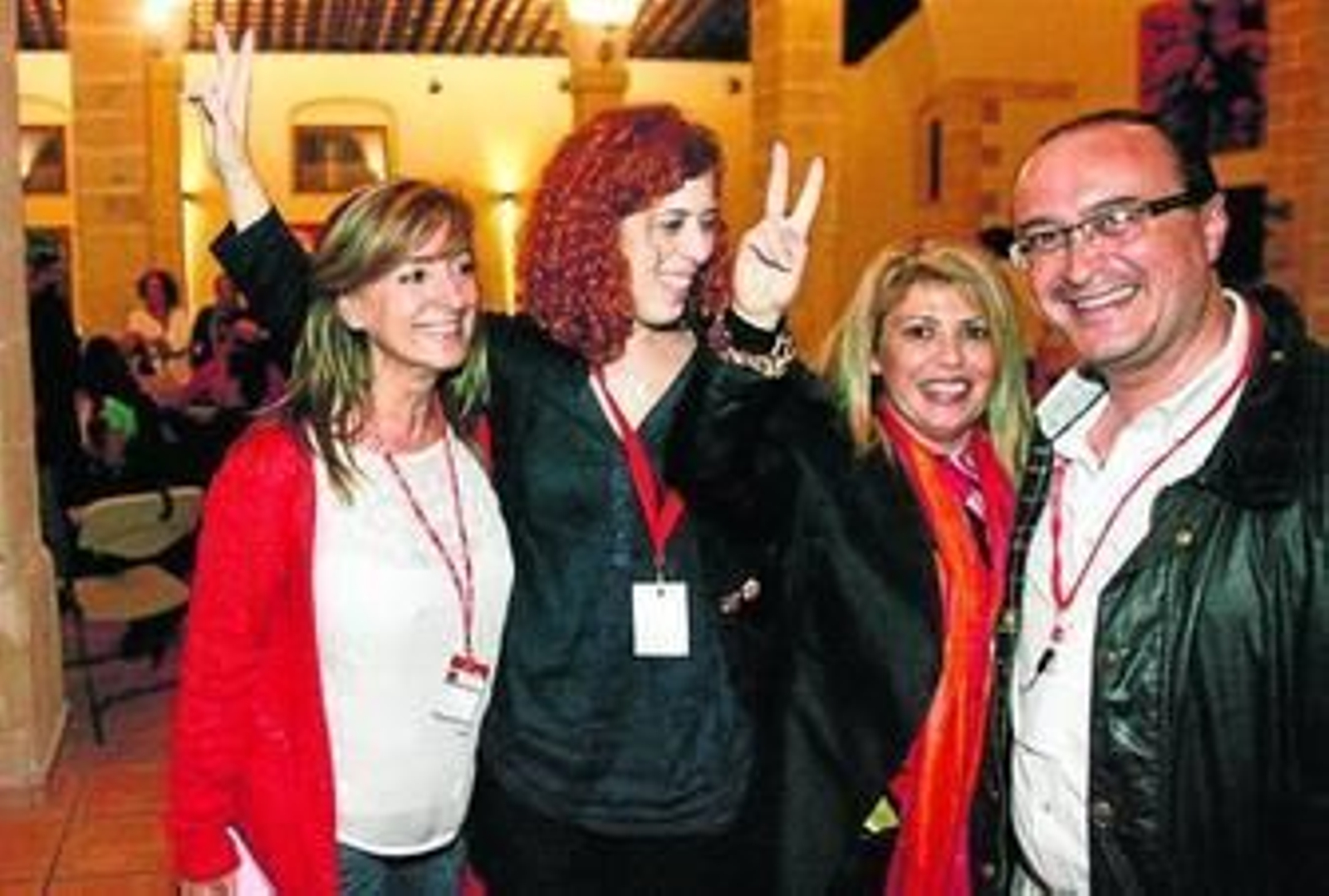 Pilar Sánchez, Miriam Alconchel, Mamen Sánchez y Juan Pedro Crisol, en la asamblea del PSOE.