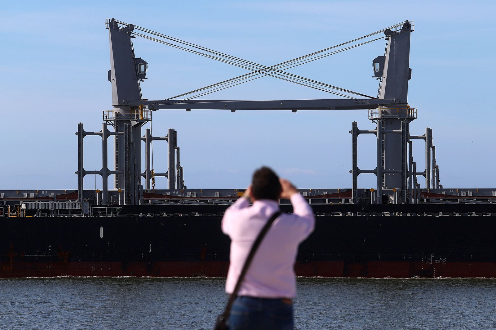 Imágenes del viernes 24 de marzo en Huelva