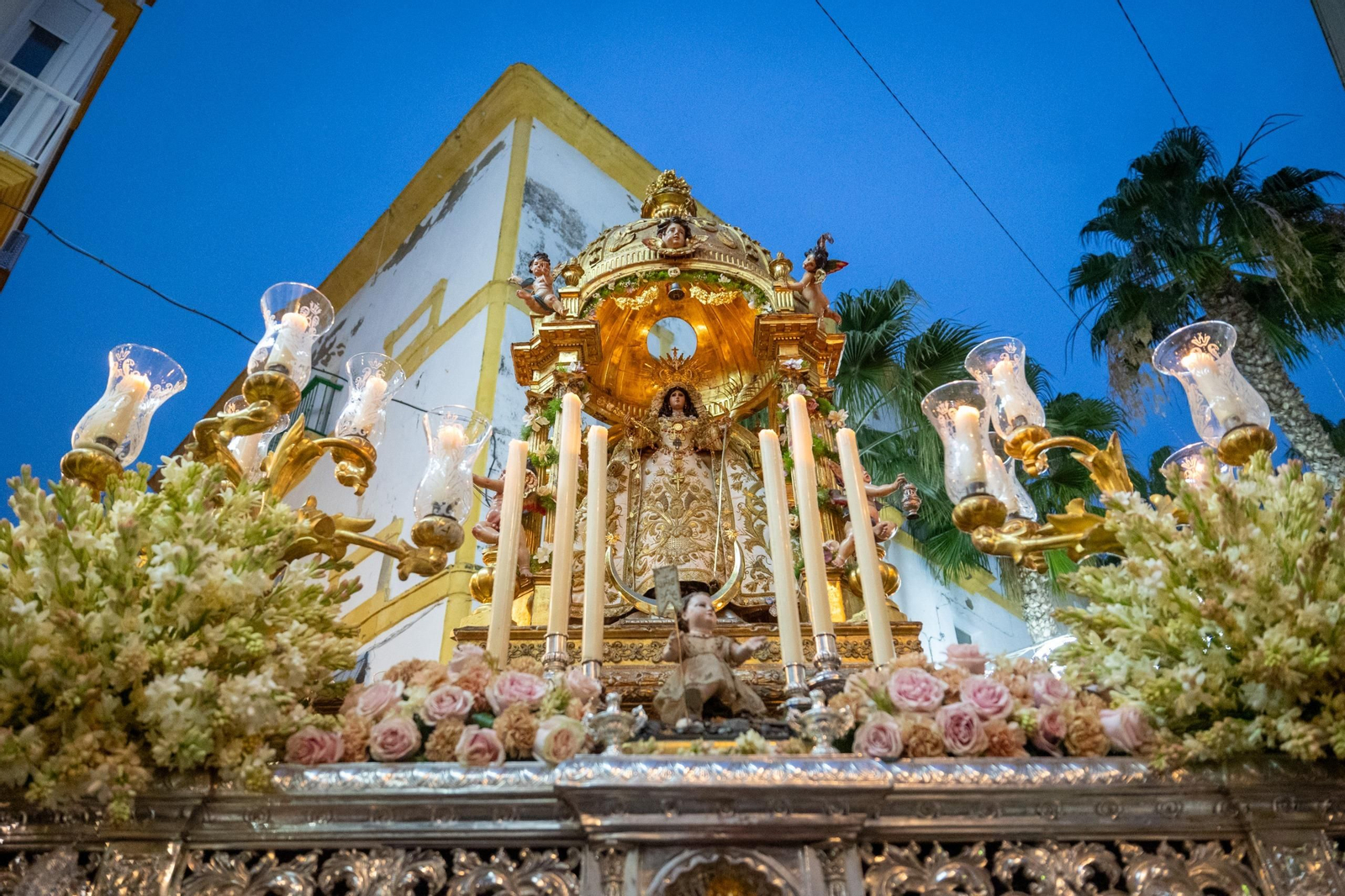 Las imágenes de la procesión de la Virgen de la Palma, en Cádiz