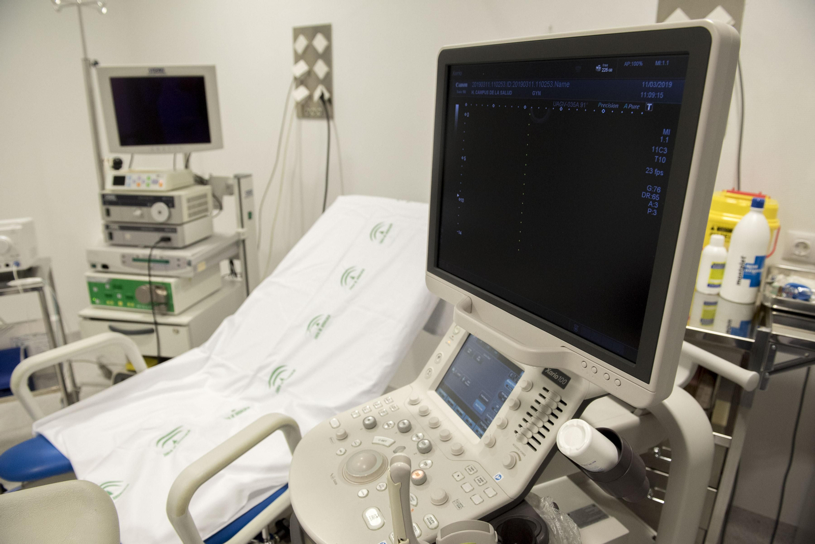 Ecógrafo en una consulta hospitalaria