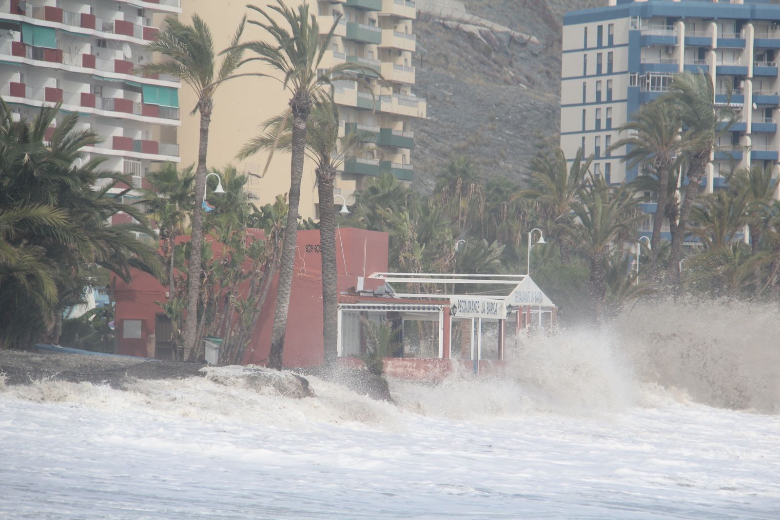 Oleaje en Almuñécar | Imagen de archivo