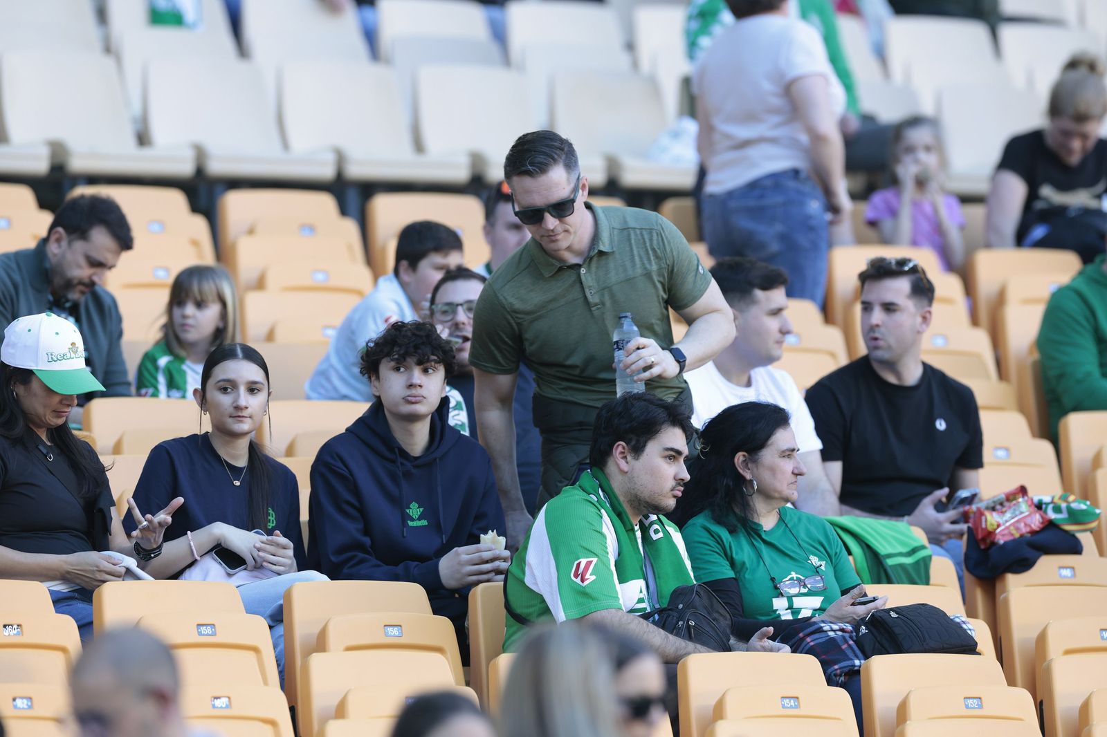 Búscate en las fotos del Betis - Rayo