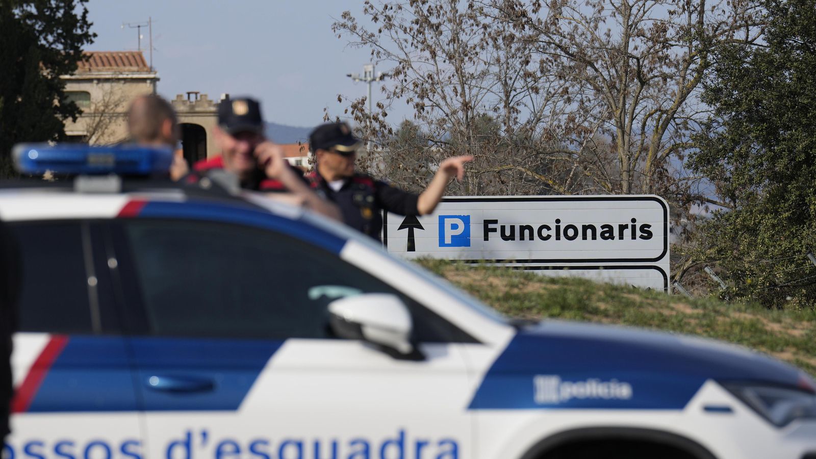 Investigan la muerte violenta de una mujer y sus dos hijos en El Prat de Llobregat