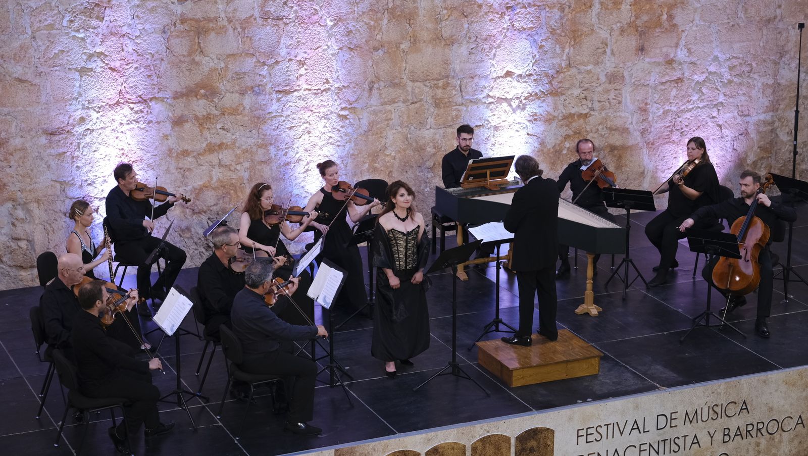 Fotogalería Orquesta de Cámara de San Petesburgo.Nidia Palacios, soprano. Festival de Música Renacentista y Barroca de Vélez Blanco.