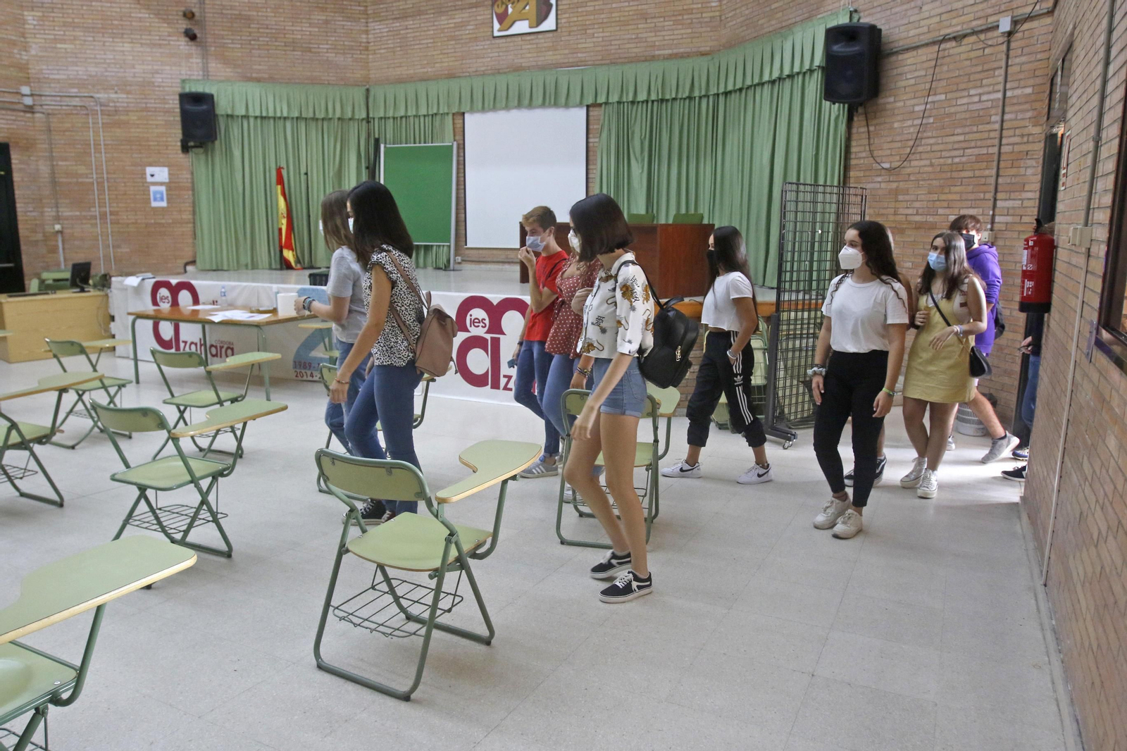 La vuelta al instituto en Córdoba en un curso marcado por el covid-19, en fotos