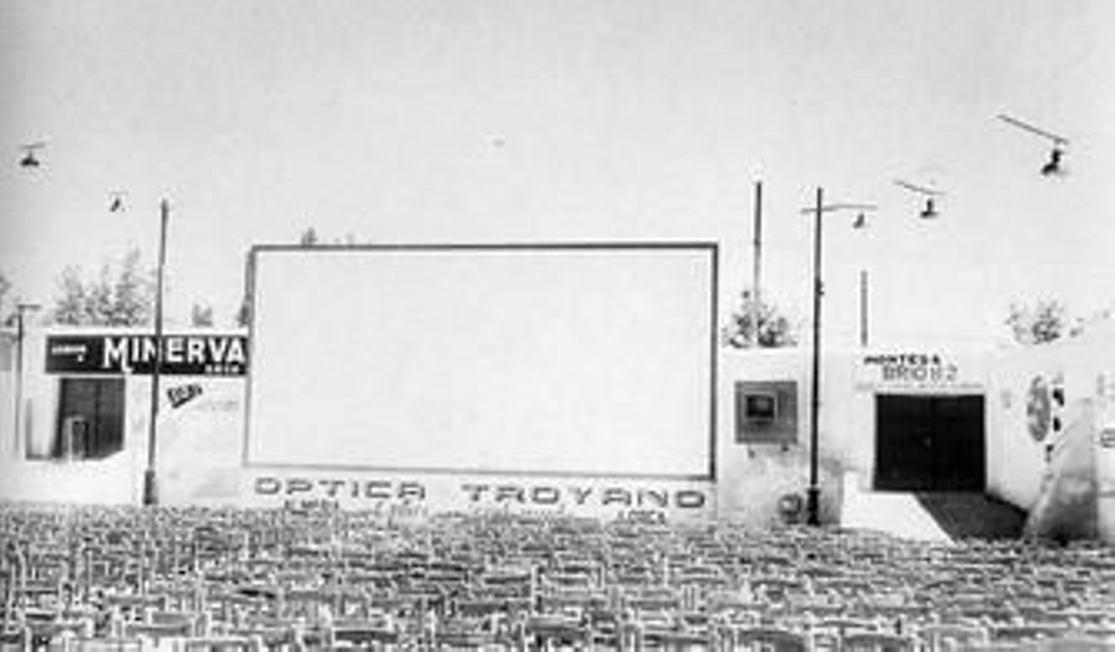 Terraza Listz, junto a Los Jardinillos de la Rambla, y Velada flamenca.