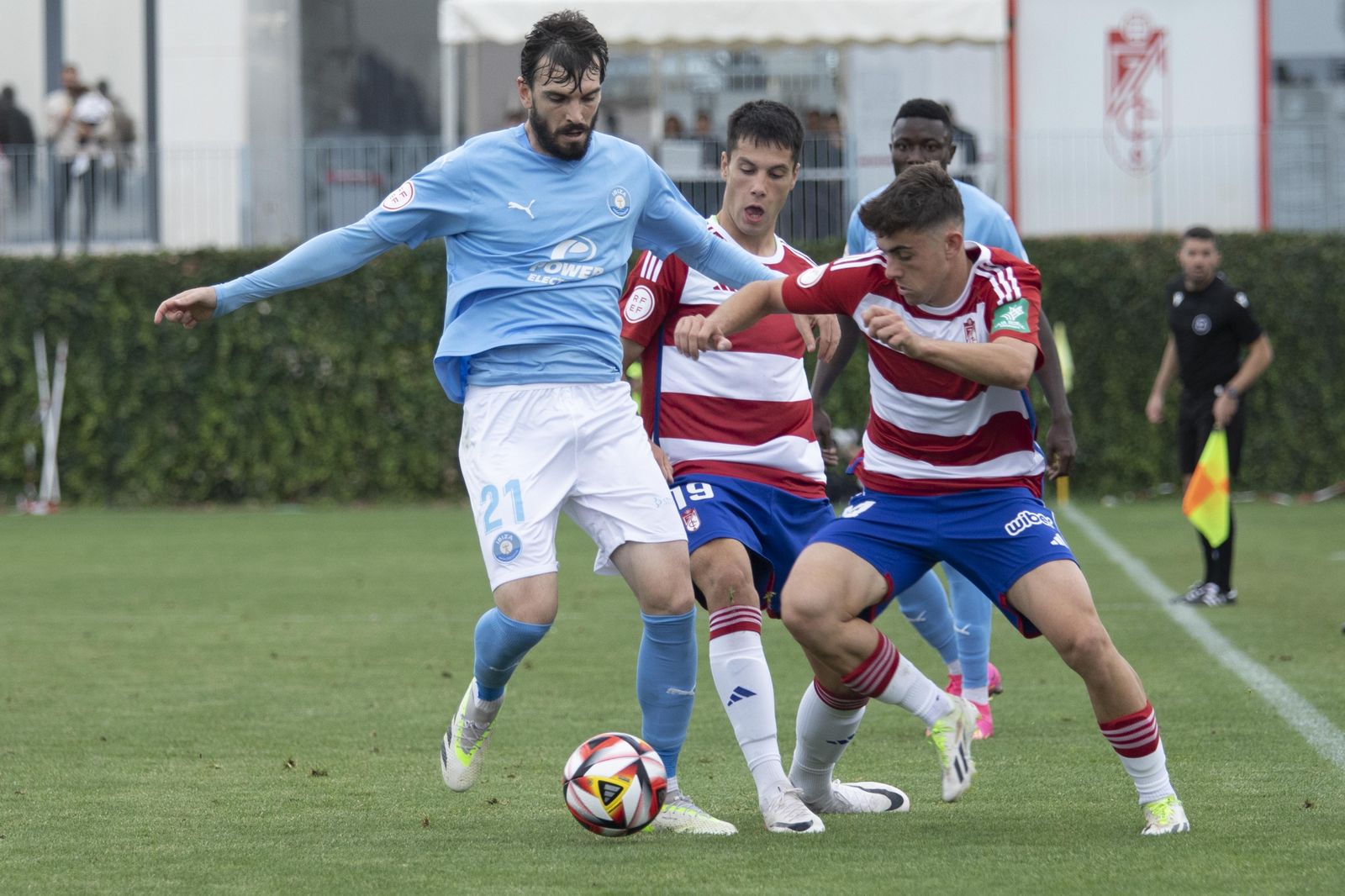 Imagen del encuentro entre Recreativo Granada y UD Ibiza