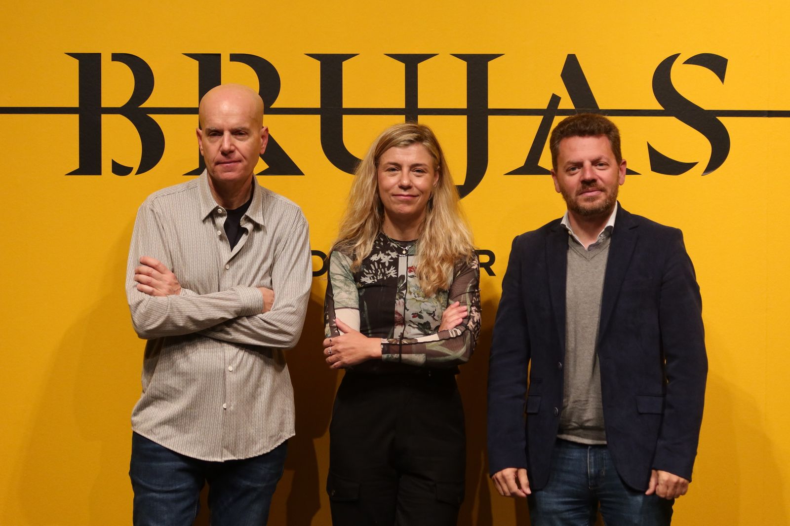 Juan María Rodríguez, Judith Prat y José Ángel Vélez durante la presentación de la muestra ‘Brujas’ en el CAF.