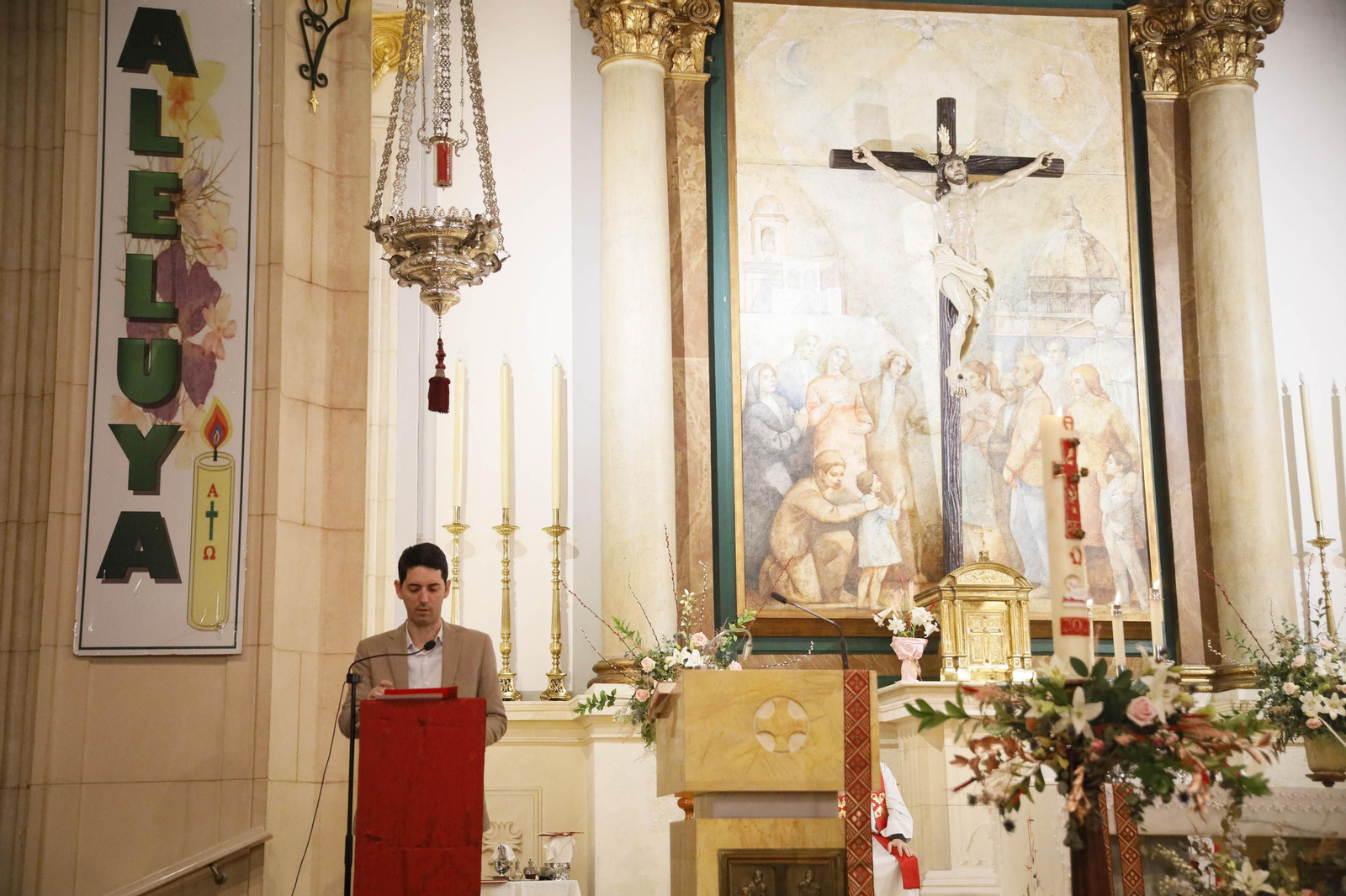 Así fue el Lignum Crucis en la Iglesia San Sebastián, en imágenes
