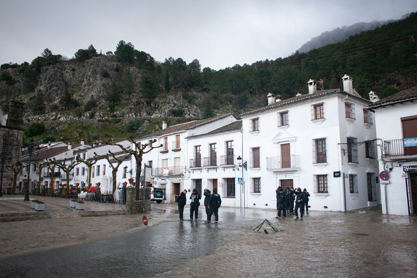 Las imágenes de Grazalema el día del desalojo