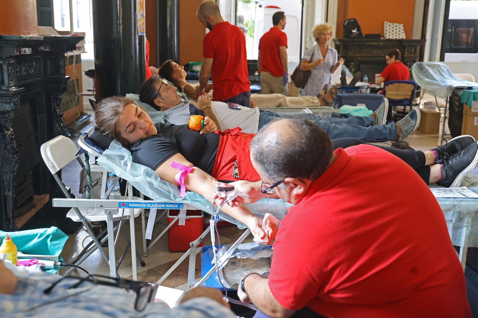 Imágenes de la macrocolecta de sangre y plasma en la Casa Colón