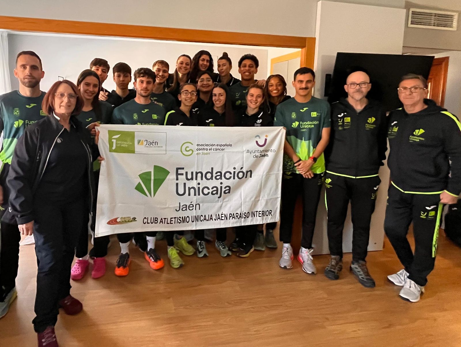 Los equipos masculino y femenino de la escuadra jiennense, presentes en tierras valencianas.