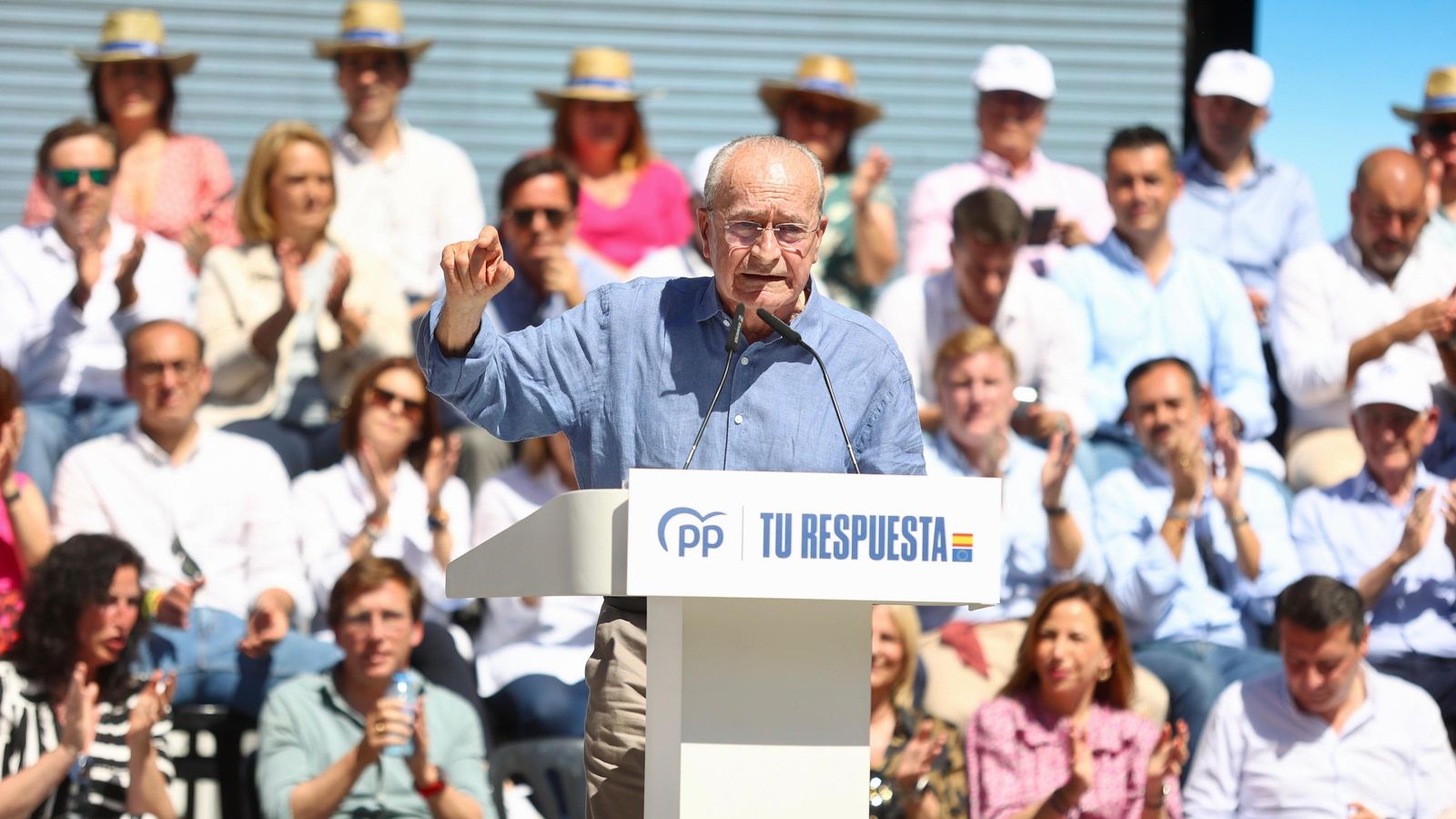 Francisco de la Torre durante su intervención en el mitin del PP en la capital. Francisco de la Torre durante su intervención en el mitin del PP en la capital.
