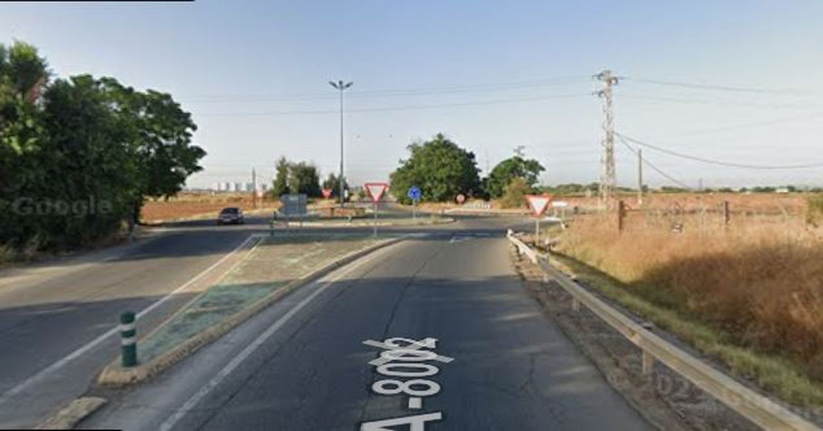 La carretera en la que ha tenido lugar el accidente en La Rinconada.