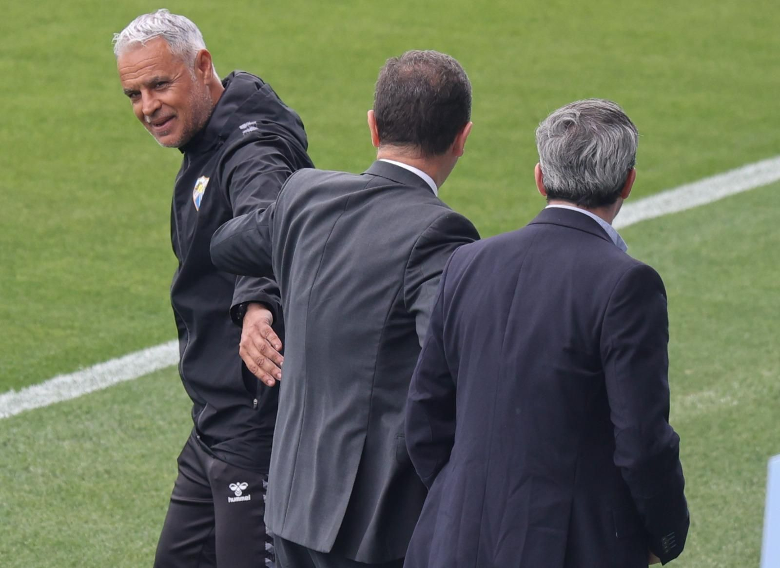 El administrador judicial y Kike Pérez arropan a Pellicer en el Anexo