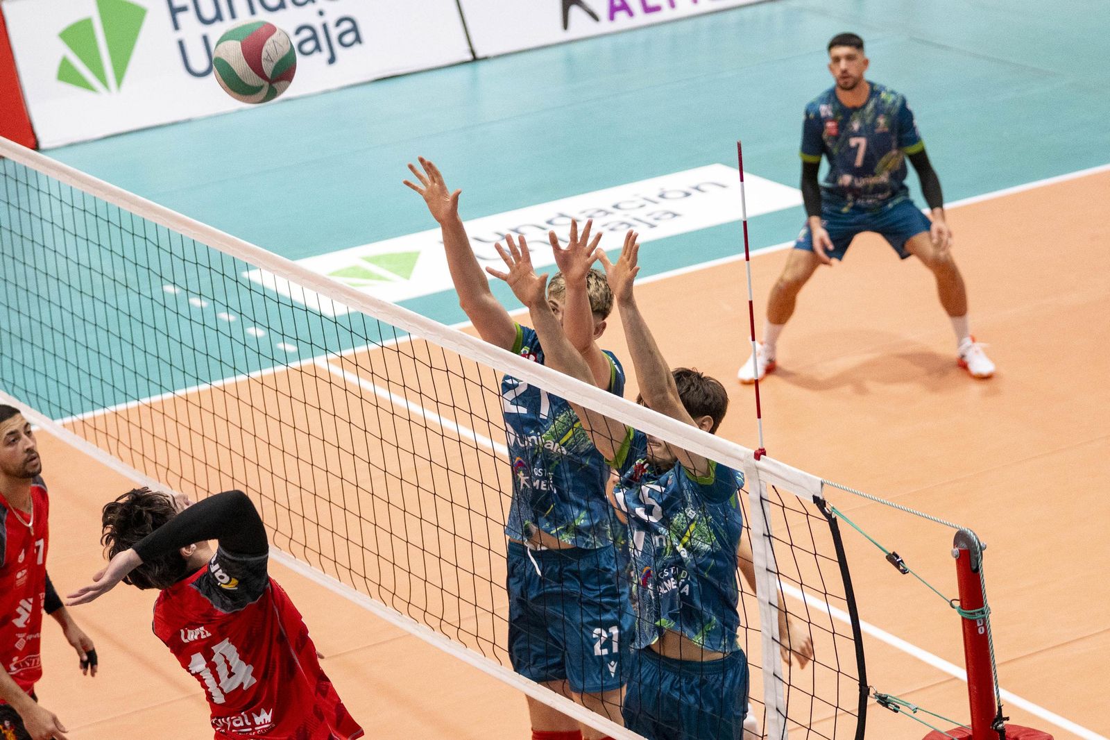 Las imágenes del partido entre Unicaja Costa de Almería y Instercap Asisa Tarragona