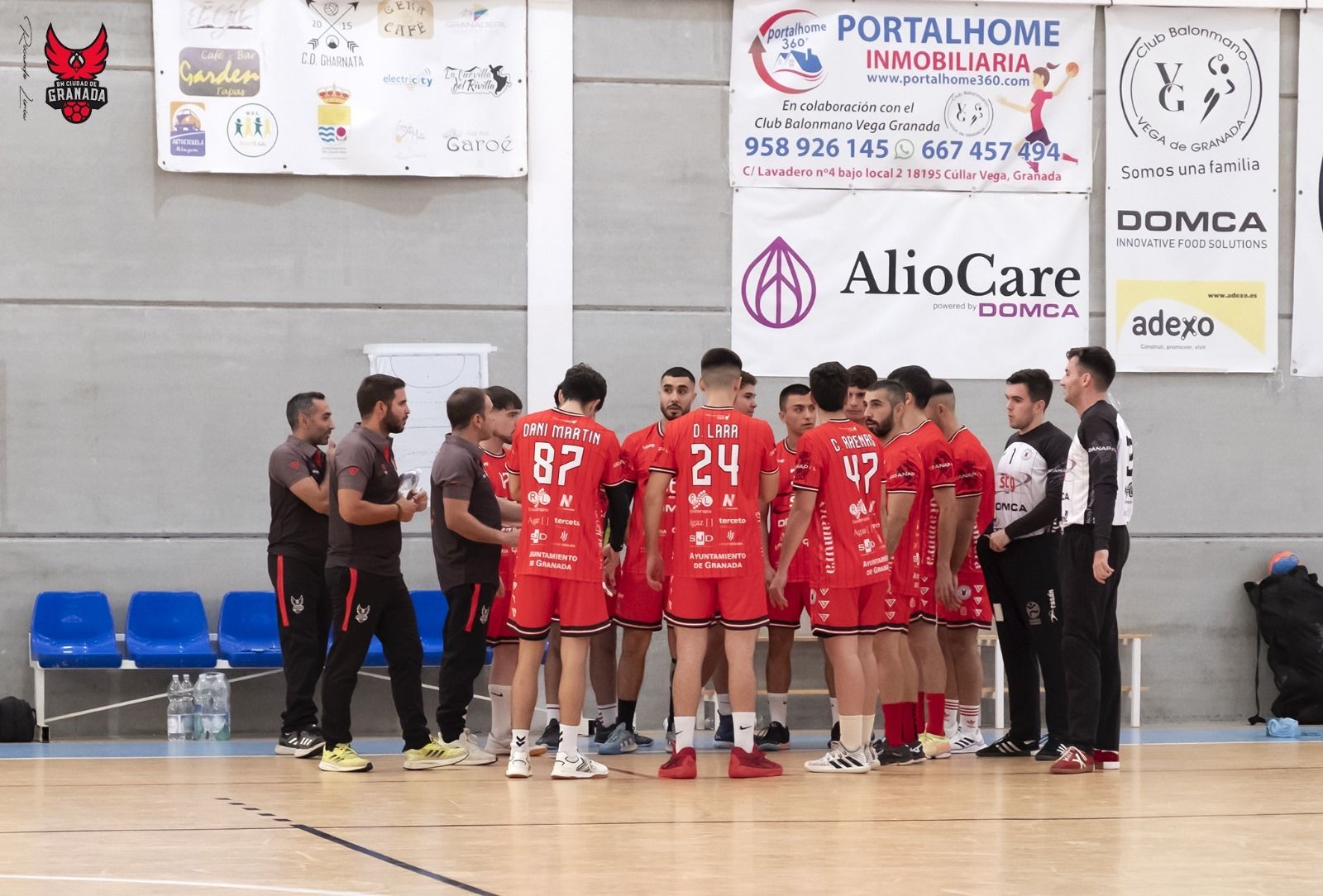 El BM Ciudad de Granada se impone en el primer derbi de la temporada