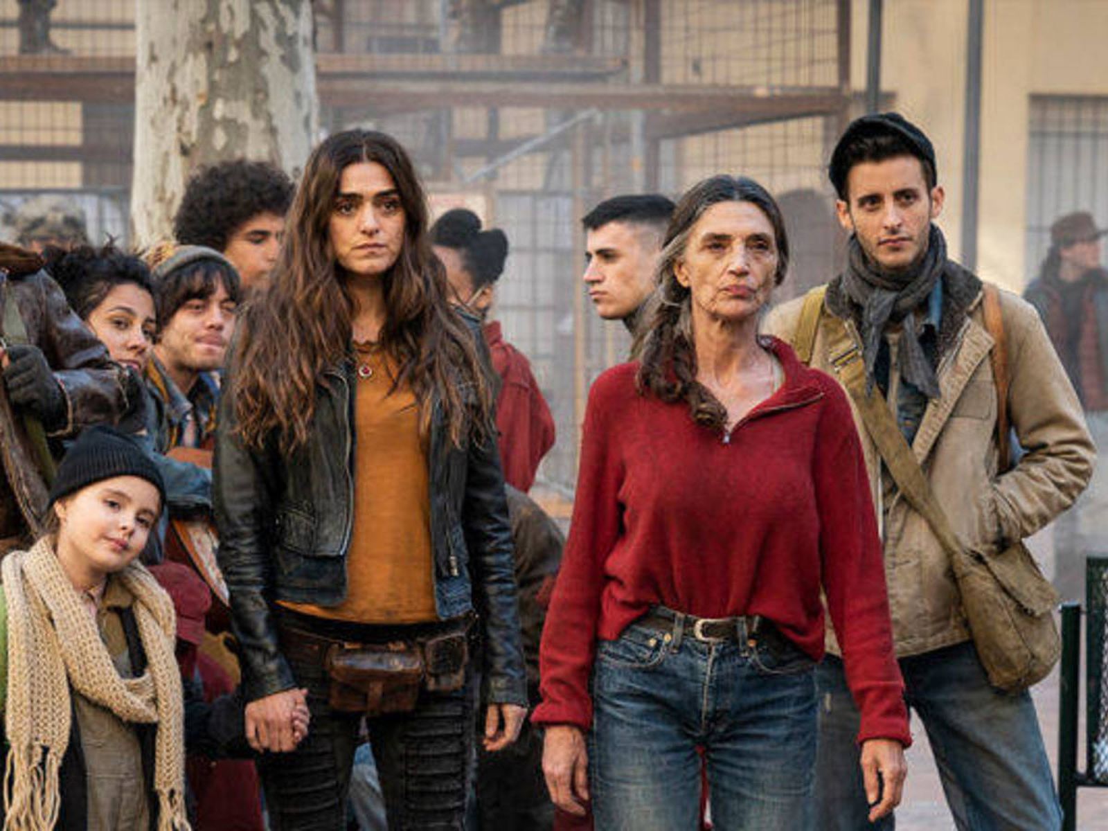 Los protagonistas de 'La Valla', serie de Antena 3 que también ha pasado a Netflix