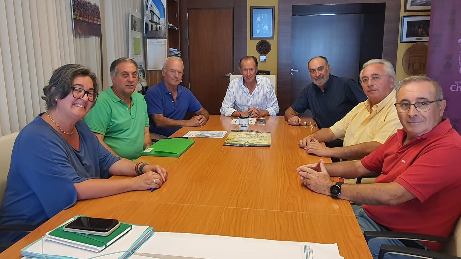 El alcalde de Chiclana recibe a la comisión ‘Batalla del Castillo de Sancti Petri’.