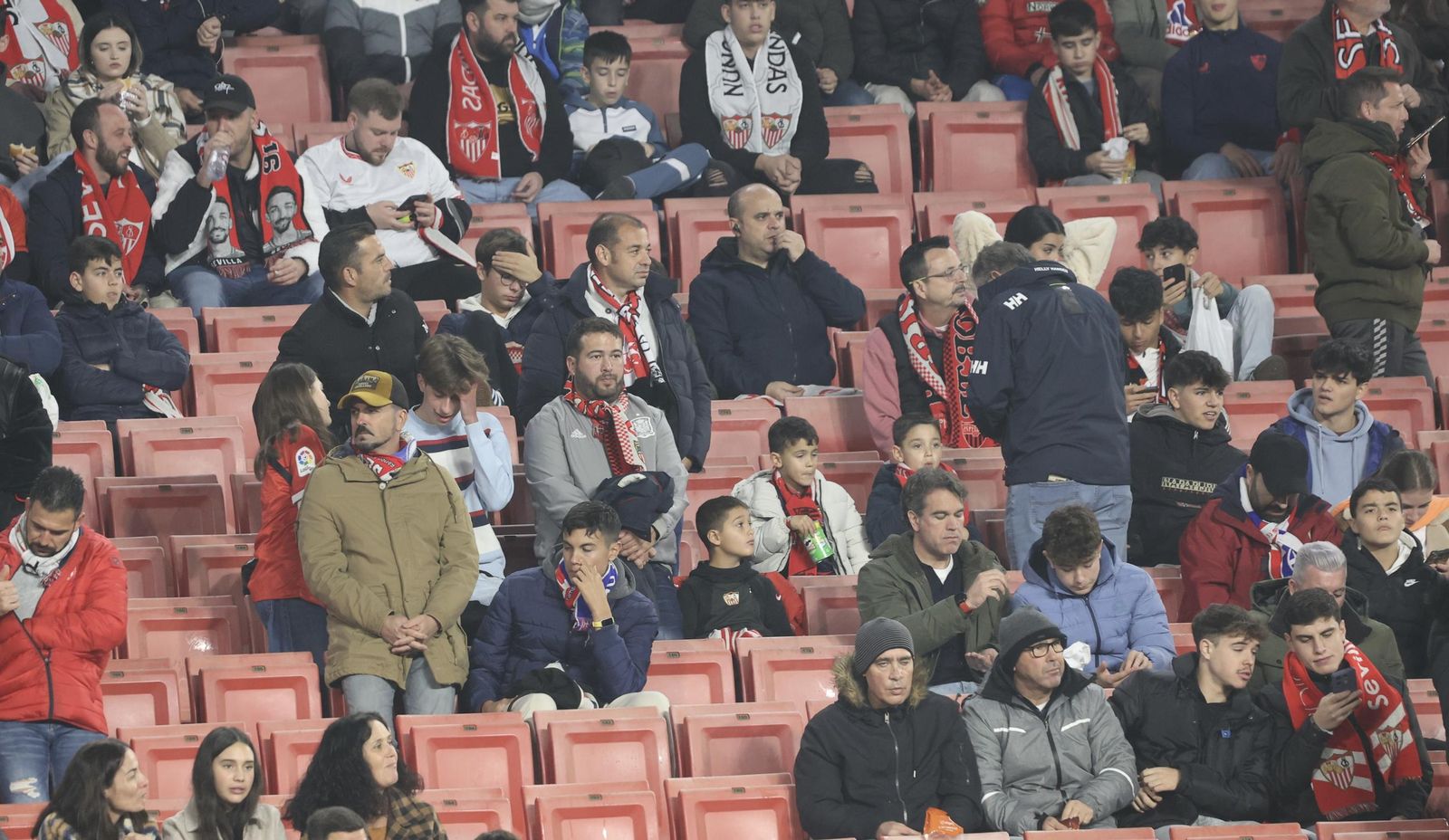 Búscate en el partido Sevilla Valencia