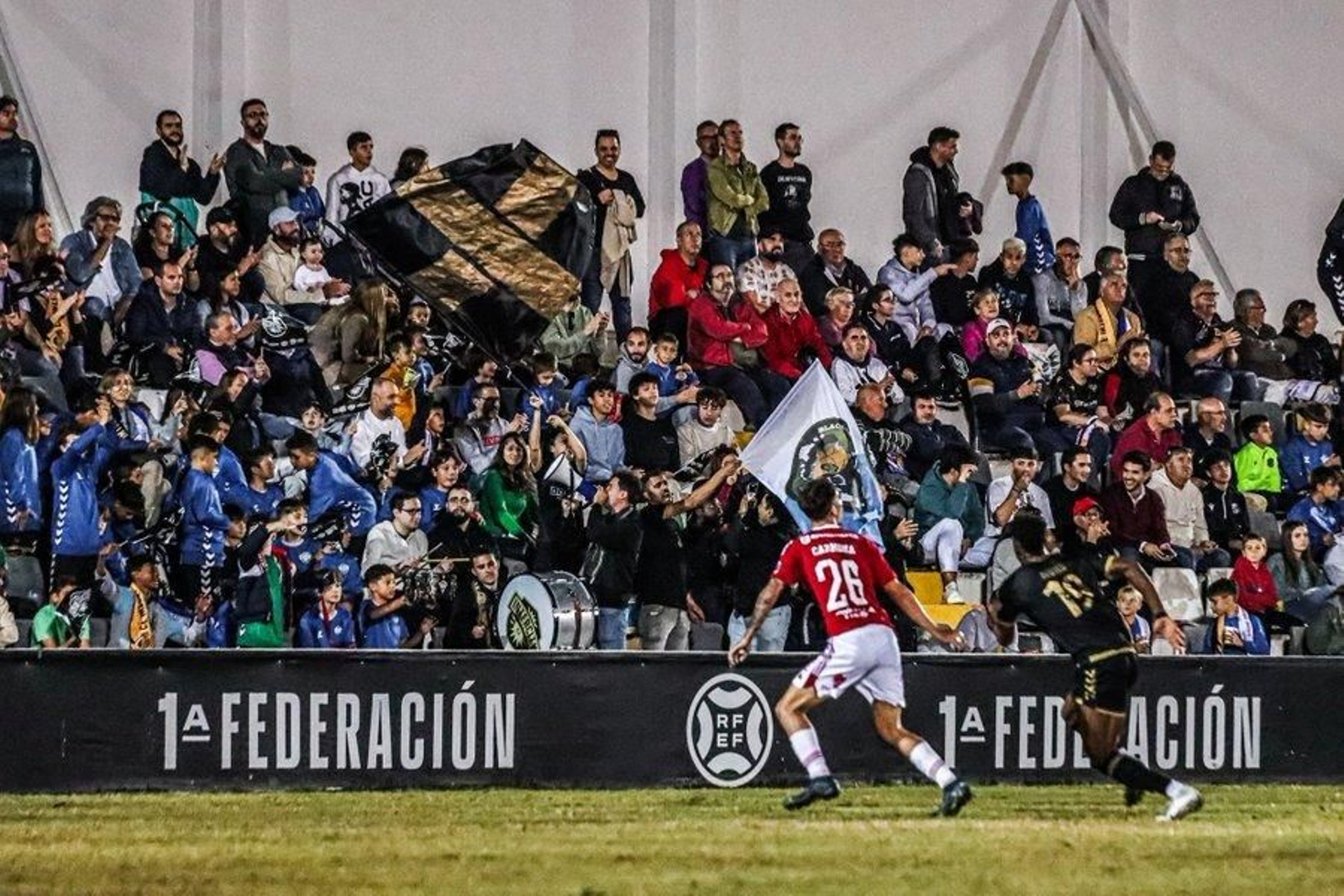 Una imagen de la afición del Intercity durante un partido Una imagen de la afición del Intercity durante un partido