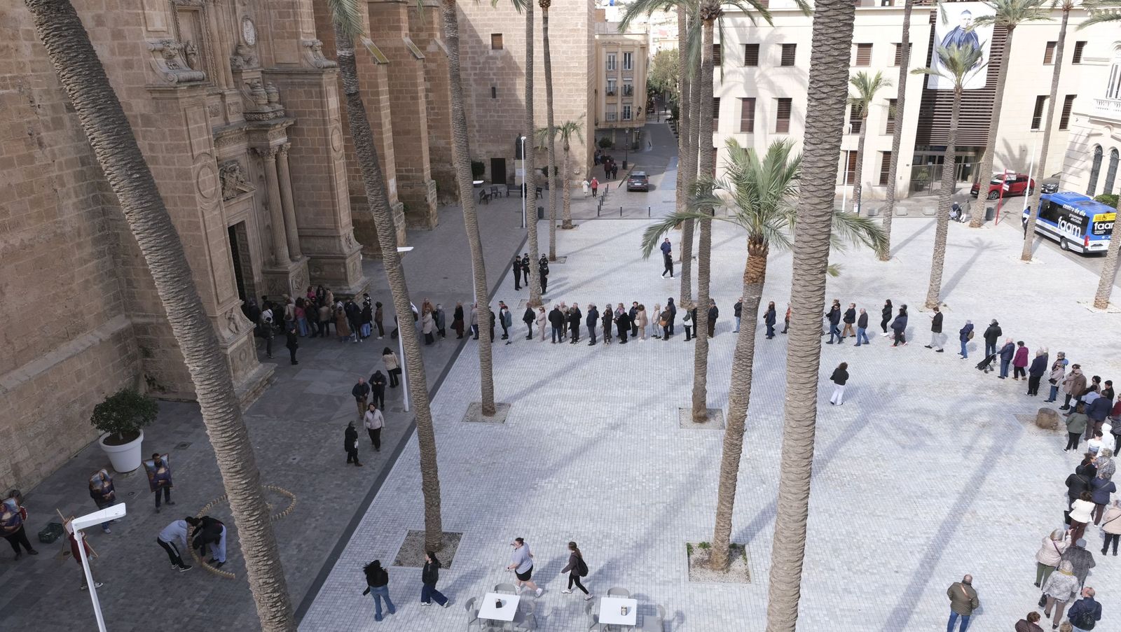 El besapiés del Cristo de Medinaceli en imágenes