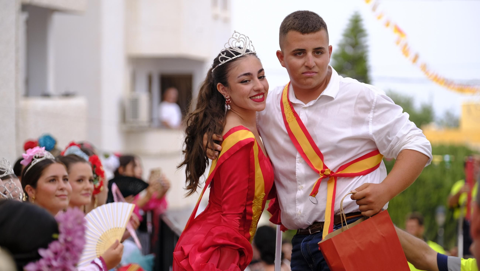 La popular carrera de cintas a caballo de las Fiestas de Mojácar, en imágenes