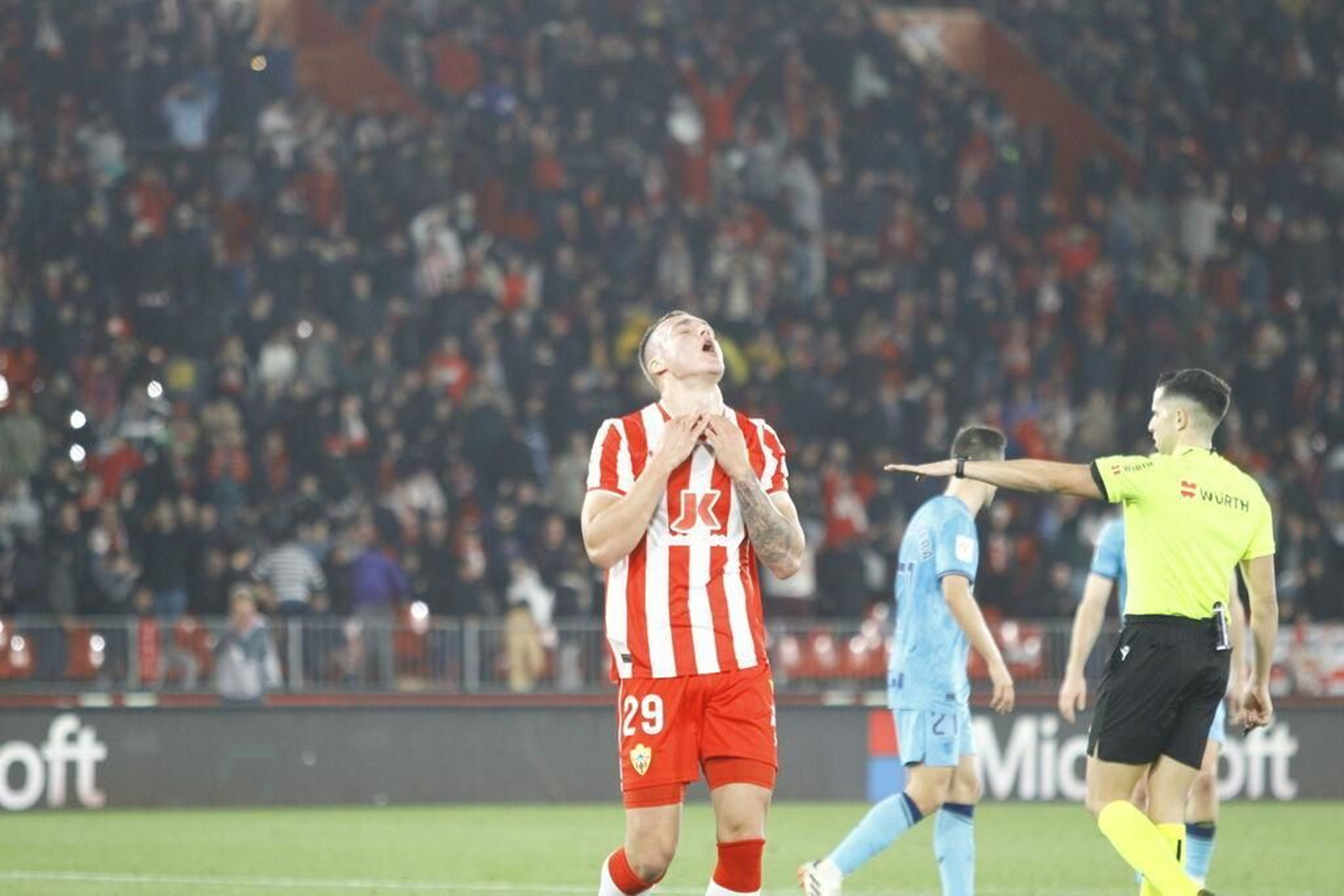 Marezi lamenta la clara ocasión fallada ante el Athletic que pudo significar el primer triunfo del curso