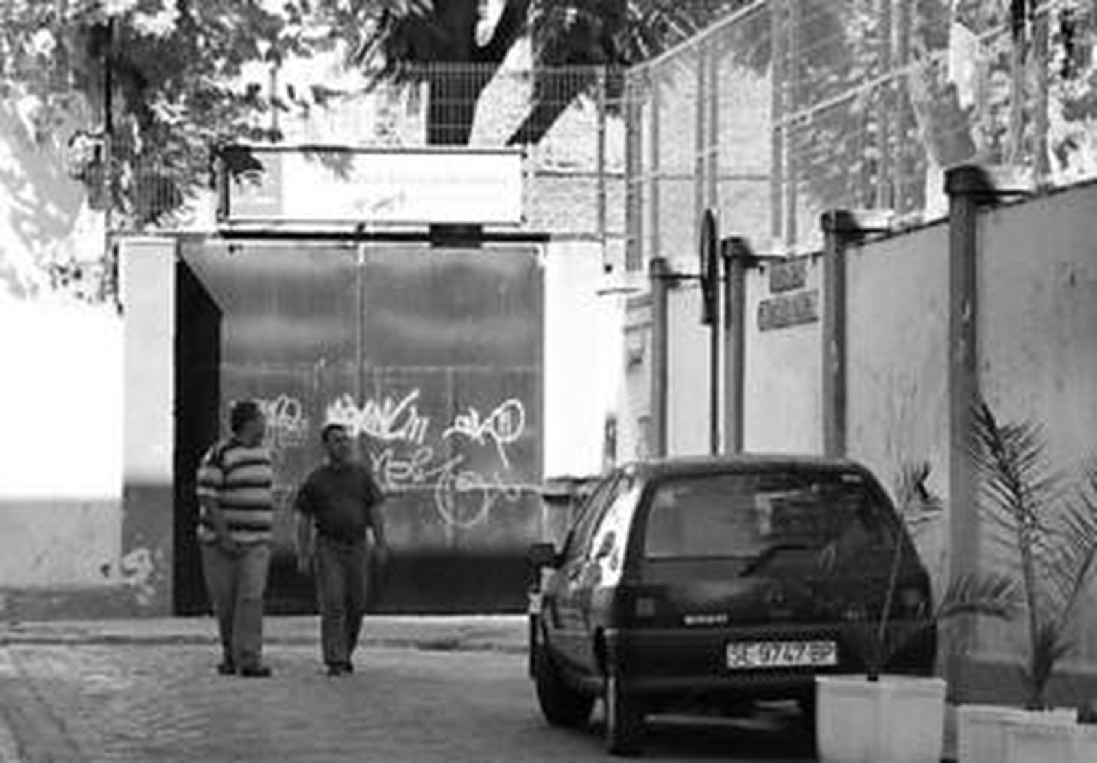 Fachada del Padre Manjón, antes de reutilizarse como centro educativo.