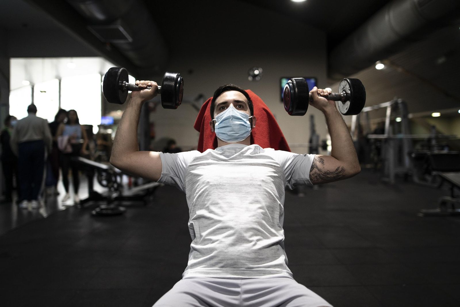 Granada vive su primer día sin obligatoriedad de llevar mascarilla