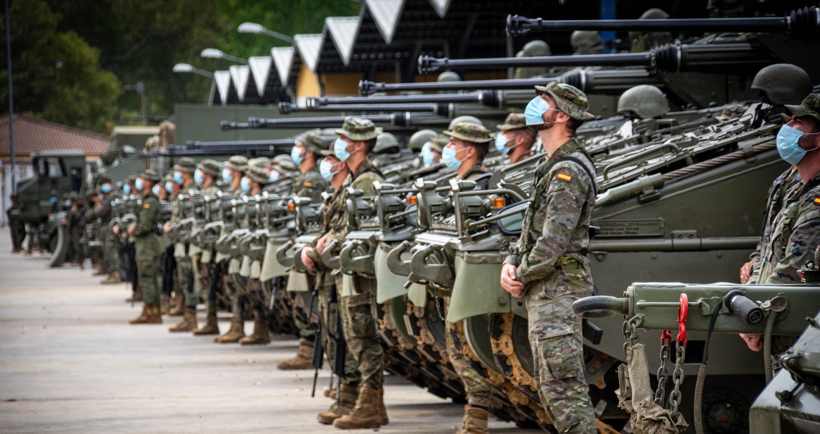 La Brigada Guzmán el Bueno, en la base de Cerro Muriano.