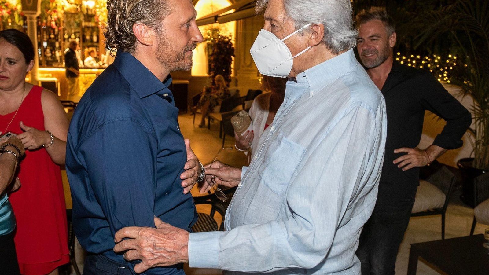 Manuel Alejandro y Juan peña, tras el concierto.