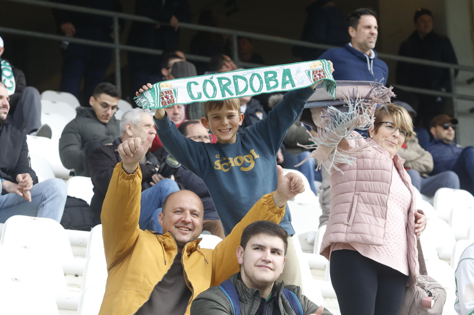 Las mejores fotos del ambiente en El Arcángel para el Córdoba CF - Intercity