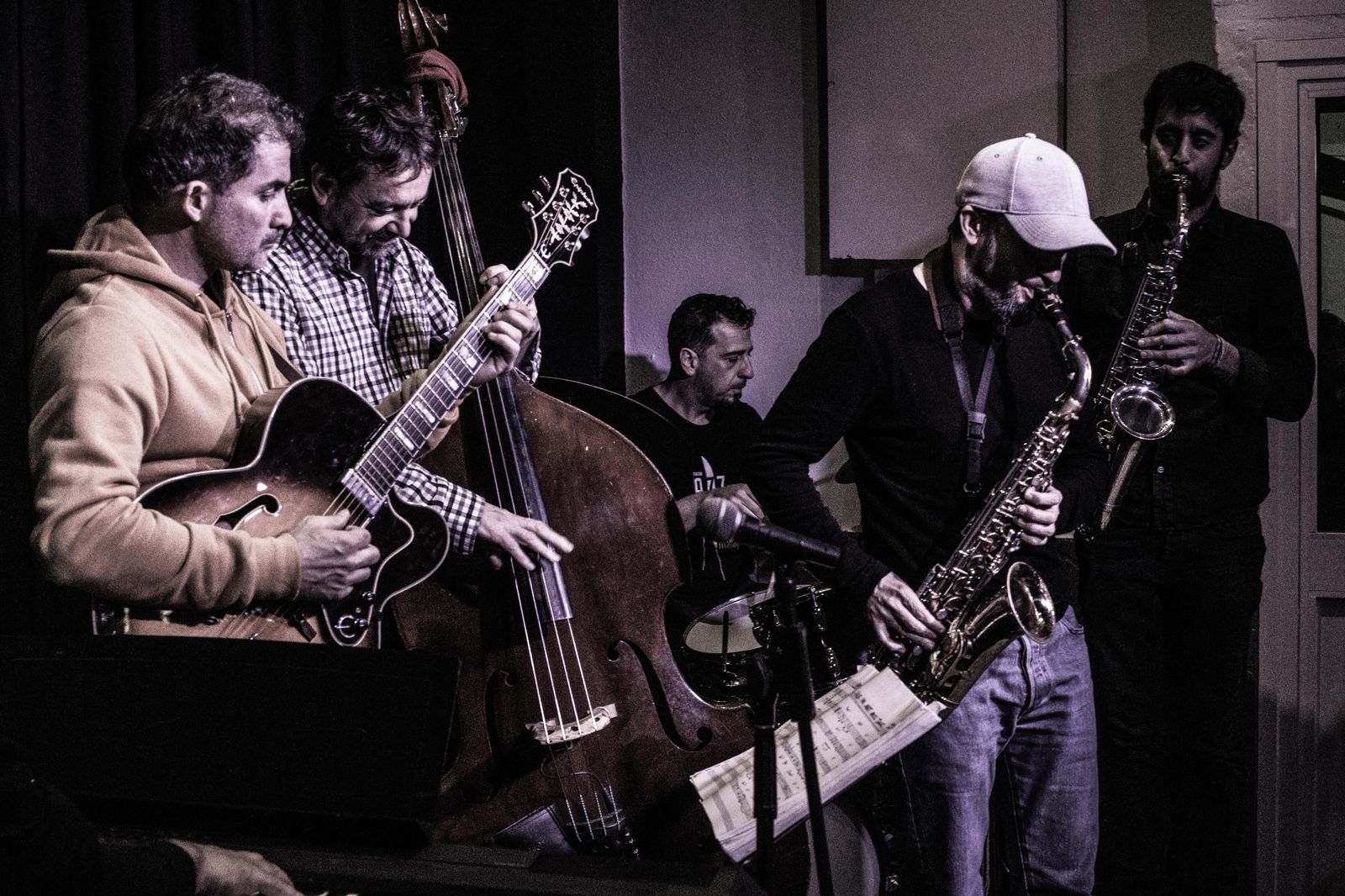 Jam Session de Assejazz con Oscar Pantalone, Jaime Serradilla, Sergio Díaz, Bernardo Parrilla y Gustavo Díaz.