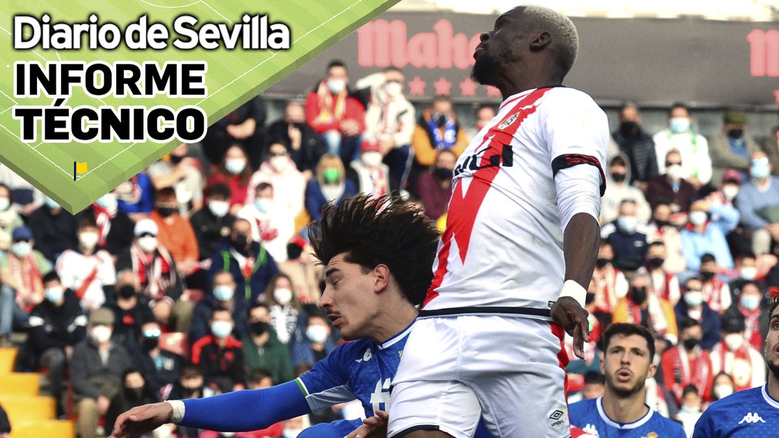 Bellerín, en una acción con Nteka.