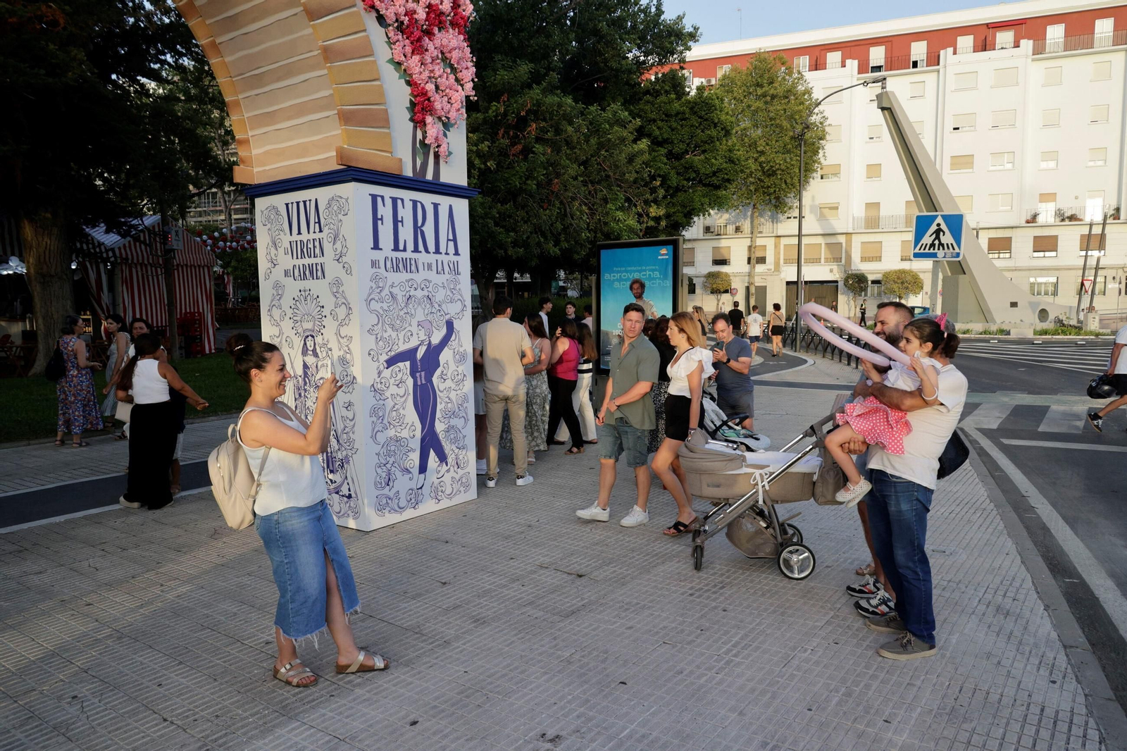 Las imágenes de la primera noche de la Feria del Carmen y de la Sal en San Fernando Las imágenes de la primera noche de la Feria del Carmen y de la Sal en San Fernando