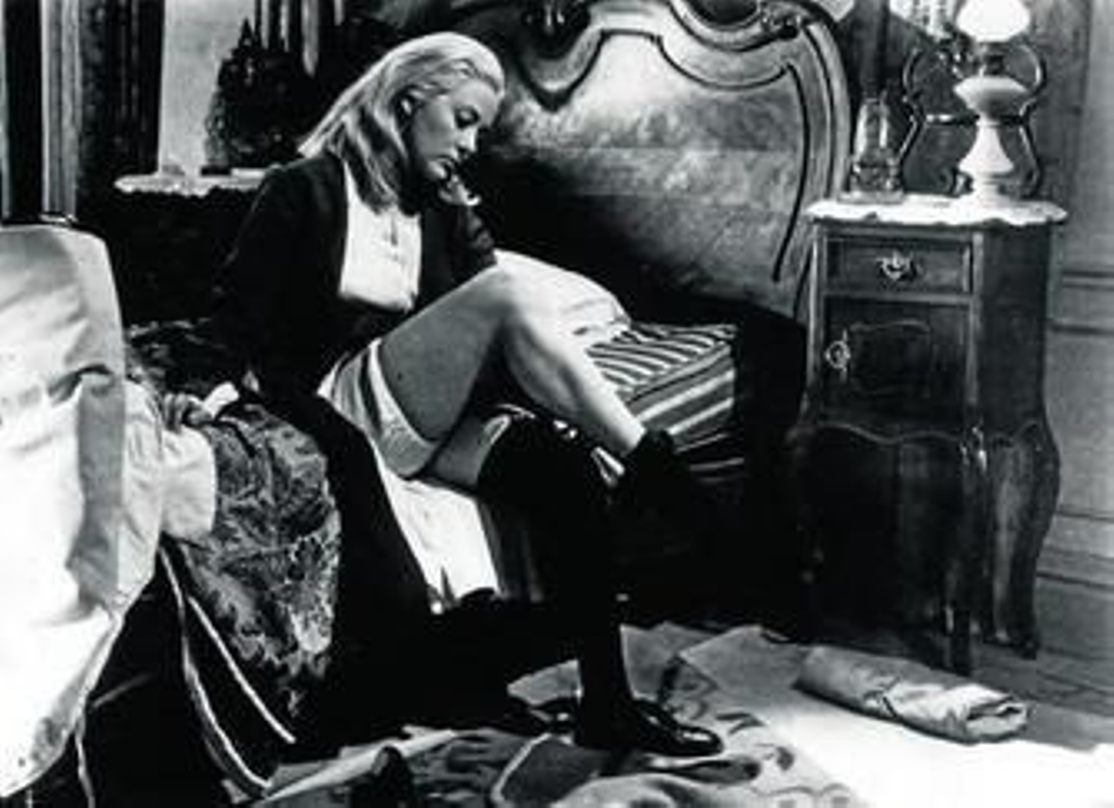 Luis Buñuel (1900-1983). Luis Buñuel (1900-1983).