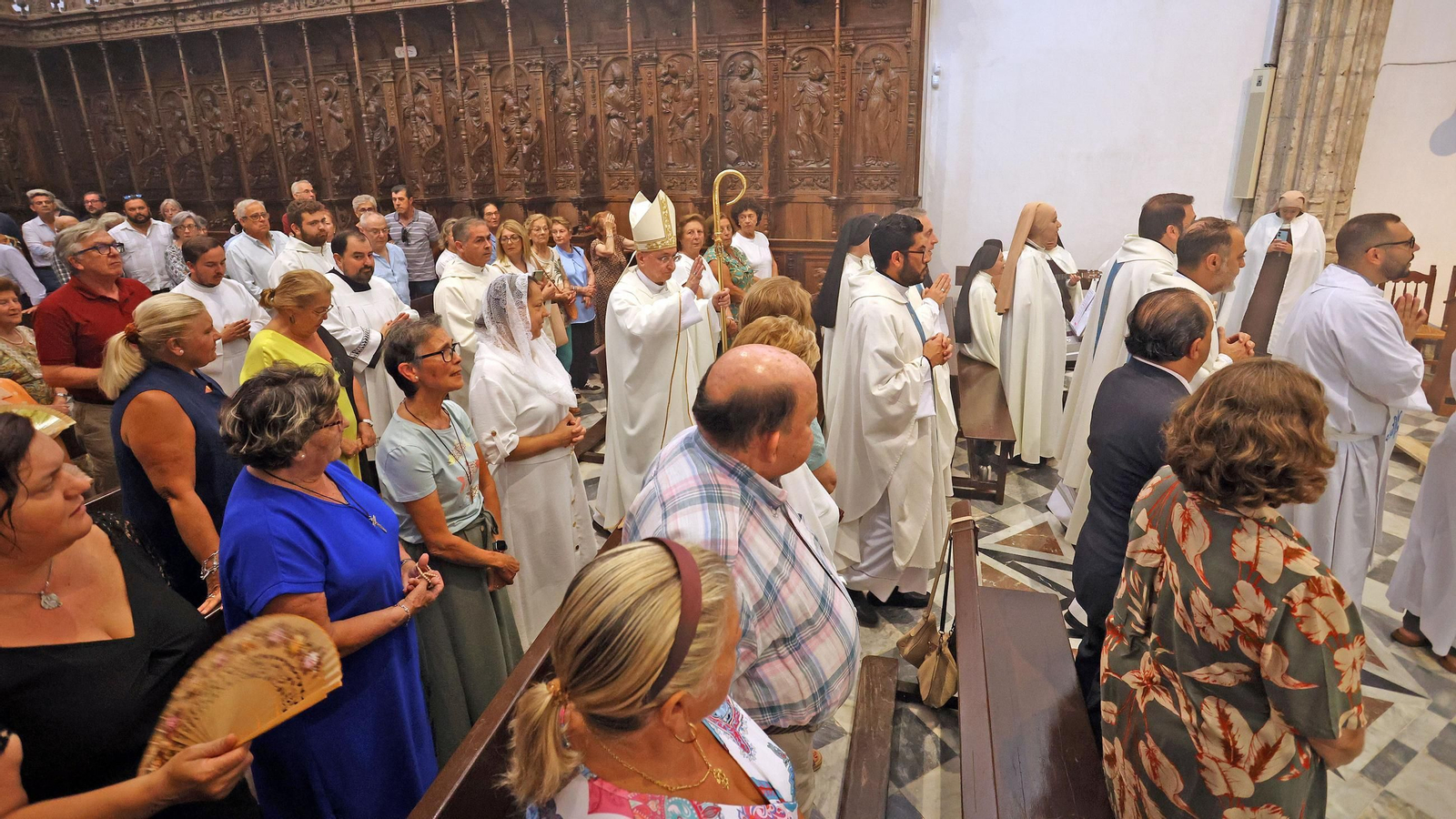 Imágenes de la misa de bienvenida a las hermanas Carmelitas en La Cartuja de Jerez