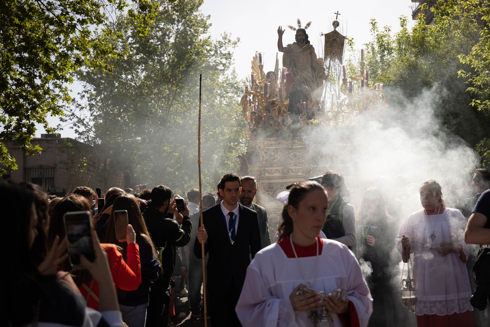 Las mejores fotos del Domingo de Resurrección en Granada
