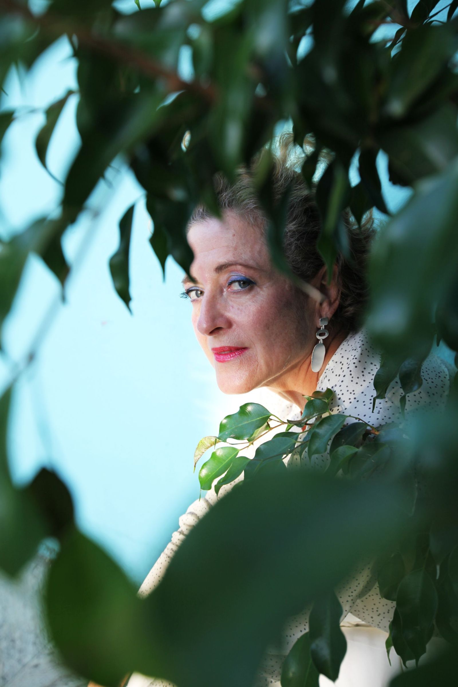 Una mirada directa y luminosa. Magda Bellotti, días antes de que la enfermedad irrumpiera, en una sesión privada llena de belleza.