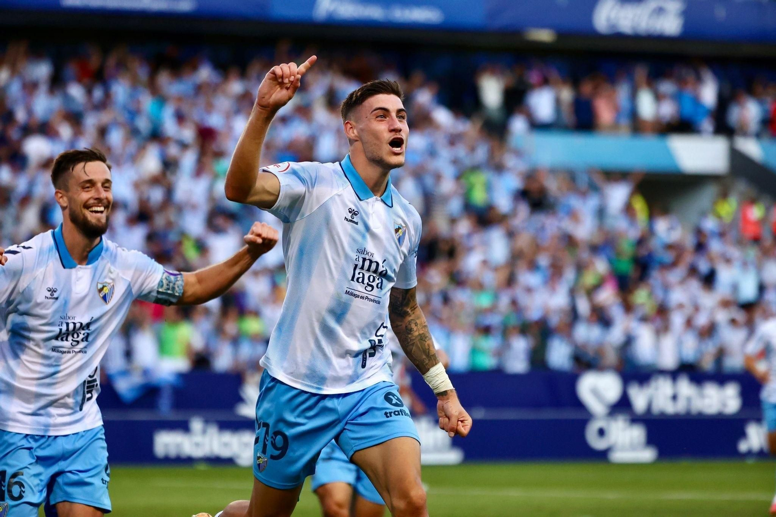 Roberto celebra un gol.