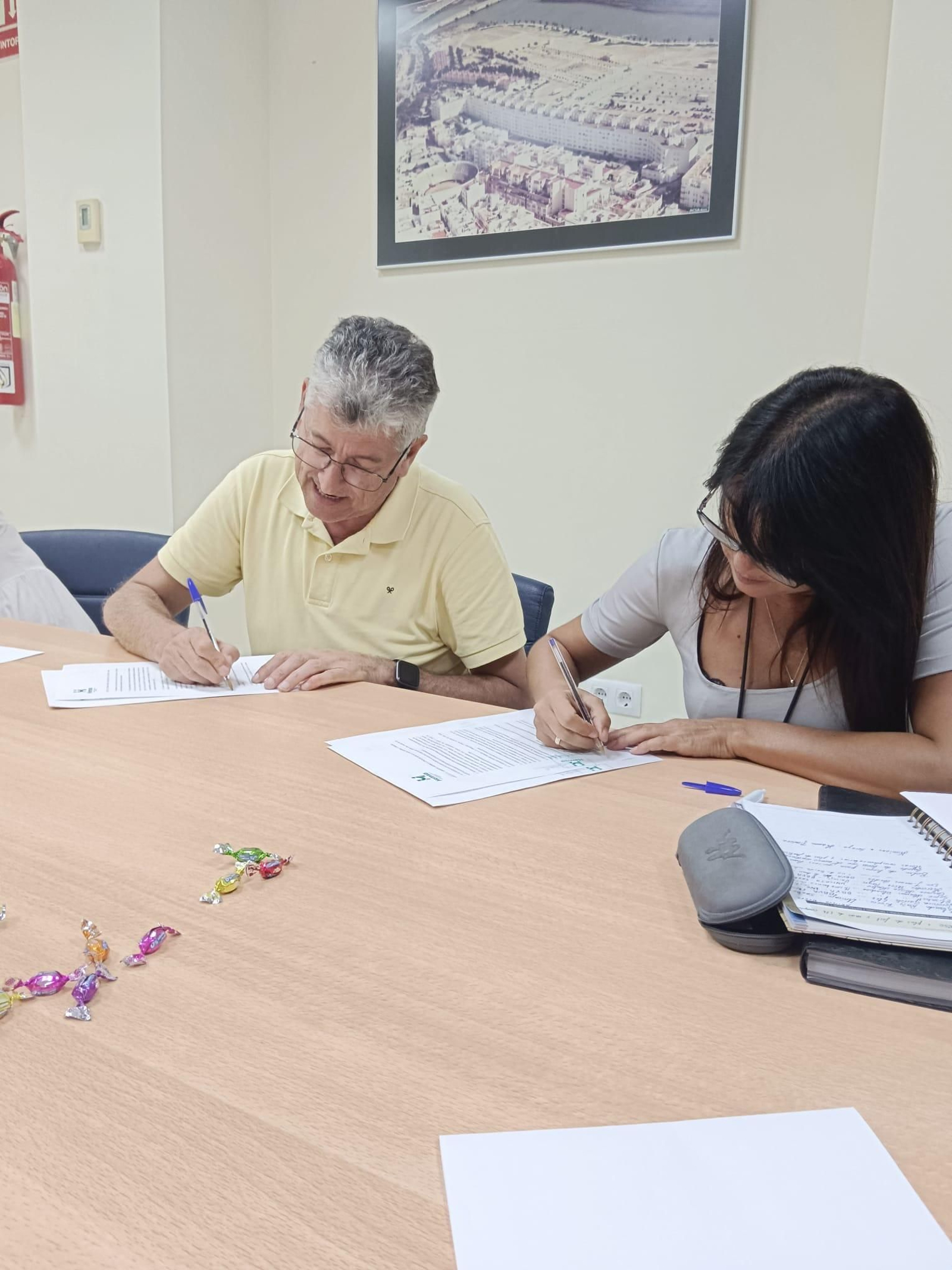 Firma del acuerdo de mejora para la plantilla de ayuda a domicilio en San Fernando