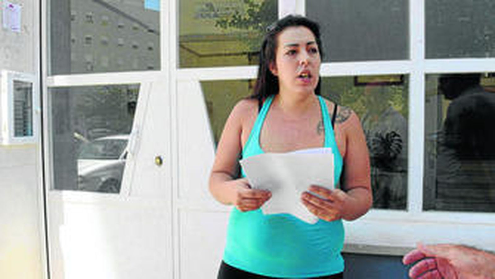 Desirée, en la puerta del piso que había ocupado el mes pasado.